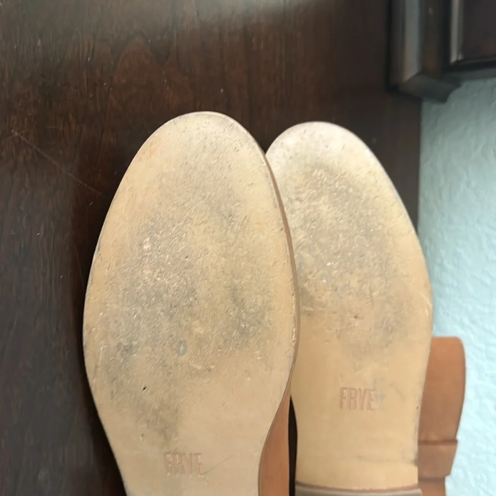 Excellent condition boots! - Picture 3 of 7